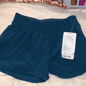 NWT Lululemon Tracker Short size 10